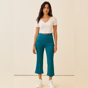 Honey PunchTeal Cropped‎ High Waisted Pants Sz. M